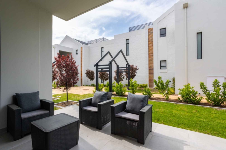 To Let 2 Bedroom Property for Rent in Val De Vie Estate Western Cape